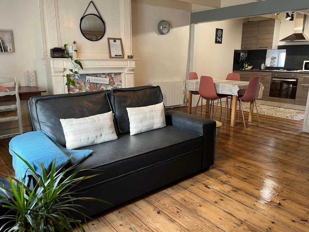 Апартаменты Duplex Au Lin Сен-Поль-де-Леон Экстерьер фото