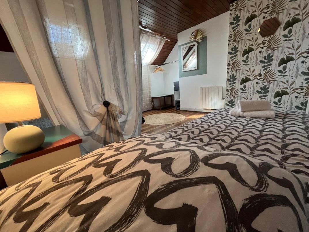 Апартаменты Duplex Au Lin Сен-Поль-де-Леон Экстерьер фото