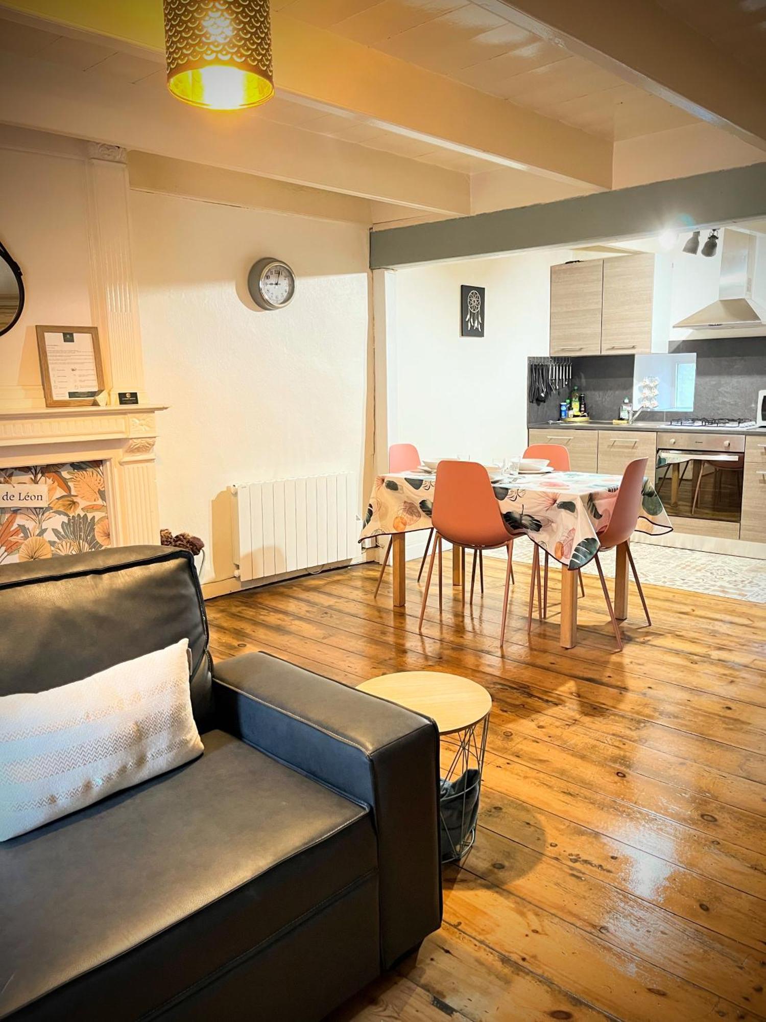 Апартаменты Duplex Au Lin Сен-Поль-де-Леон Экстерьер фото